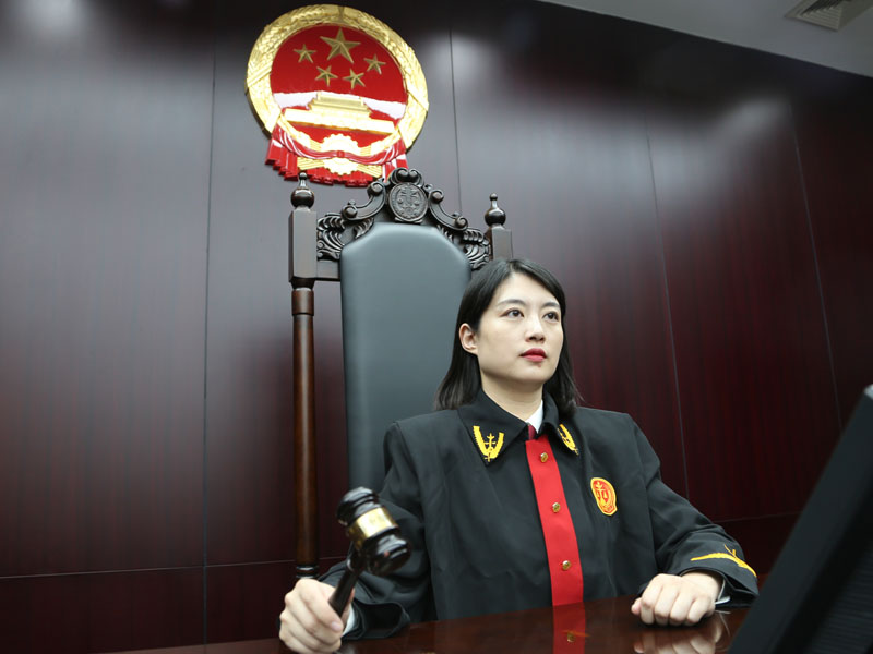 季燁正在開(kāi)庭